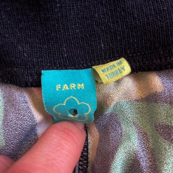 Farm Rio Calla Flared Pants Size Medium - Picture 7 of 8